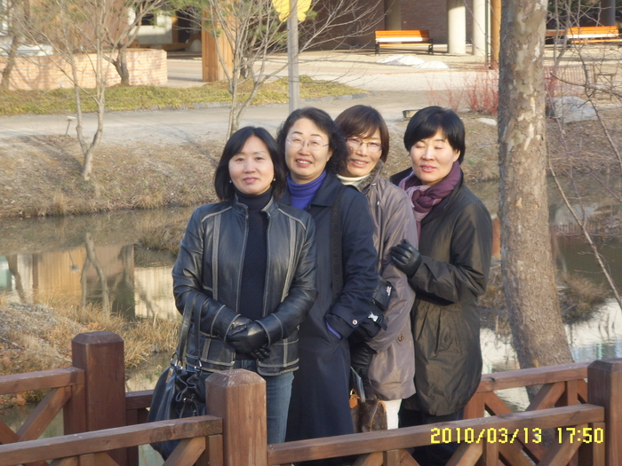 박물관앞  정원 .JPG